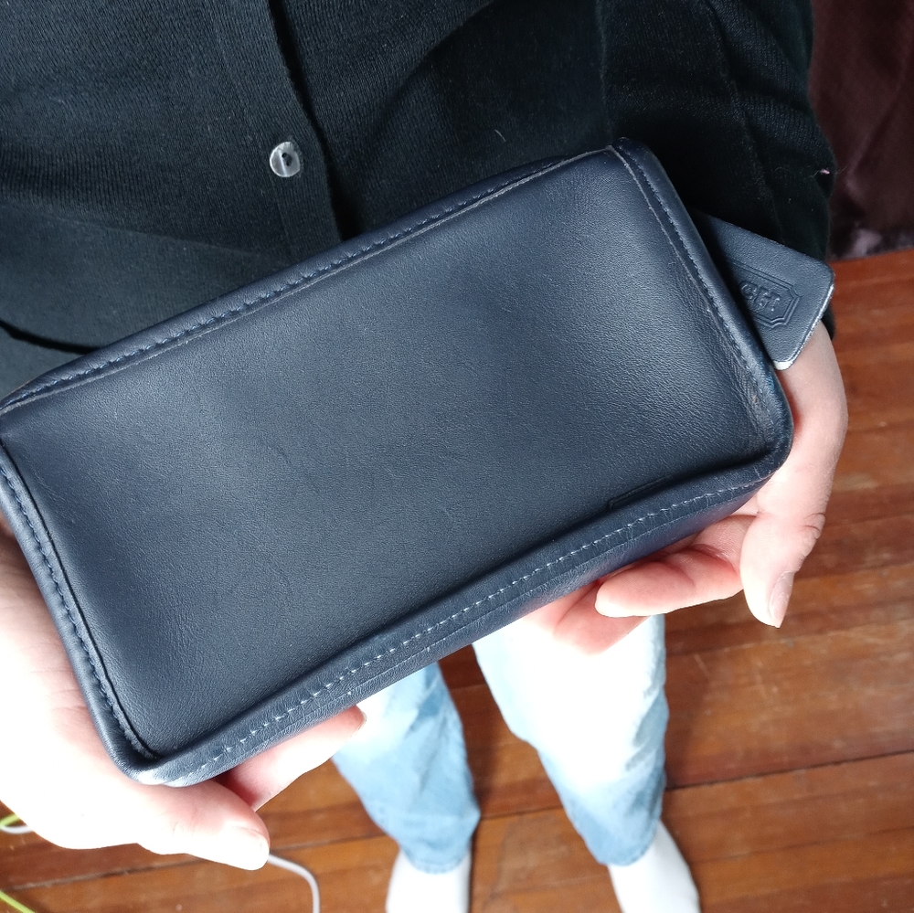 Small Vintage Coach wallet